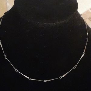 Silvertone bar chocker
